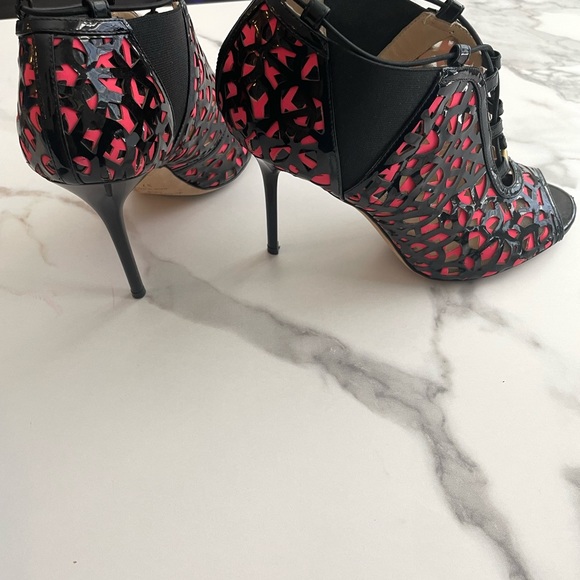 LIKE NEW: Jimmy Choo stilettos - Picture 5 of 7